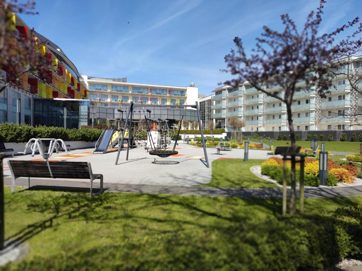 Apartament Przy Hotelu Aquarius Kolobrzeg Luaran gambar